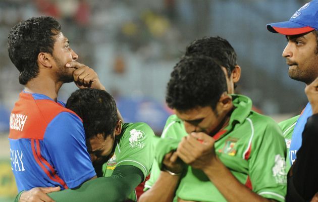 Shakib Al Hasan and Mushufiqur Rahim were upset after losing Asia Cup final by 2 runs against Pakistan in 2012