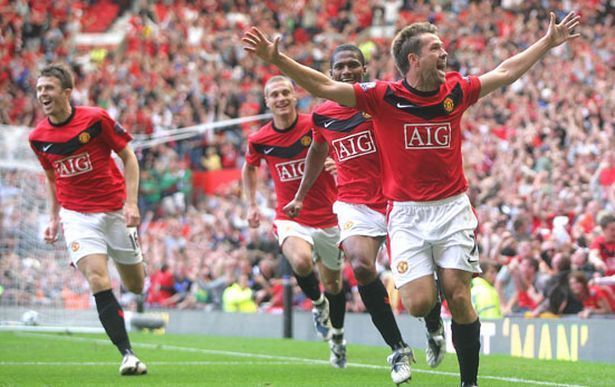 Michael Owen scores Manchester United&#039;s winner deep into injury time
