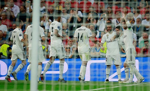 Real Madrid  v AS Roma - UEFA Champions League Group G