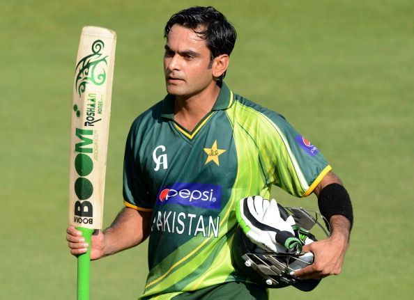 Hafeez scored a crucial 45 after Pakistan were 10-2.