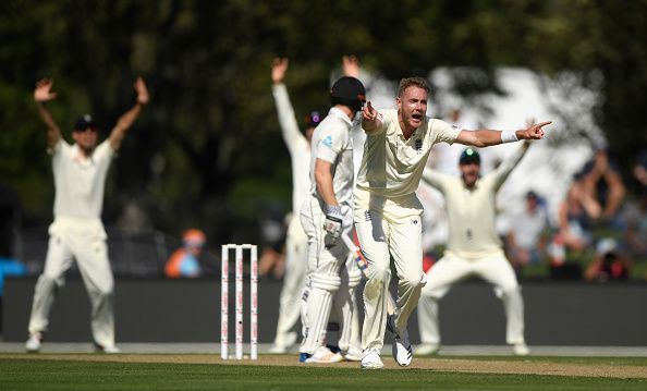 Broad appeals for lbw: New Zealand v England 2nd Test: Day 2