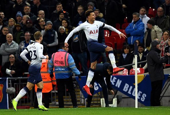 Alli celebrates his headed strike after Eriksen&#039;s beautifully weighted delivery into the box