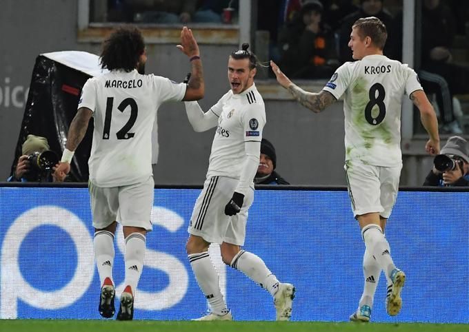 Gareth Bale celebrates his goal at Roma-Real Madrid.