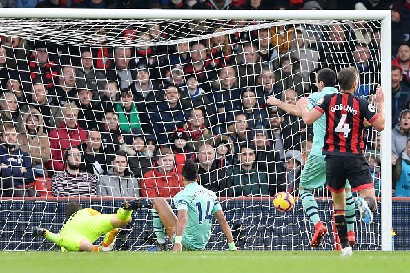 Aubameyang nets his 8th goal of the season against Bounemouth