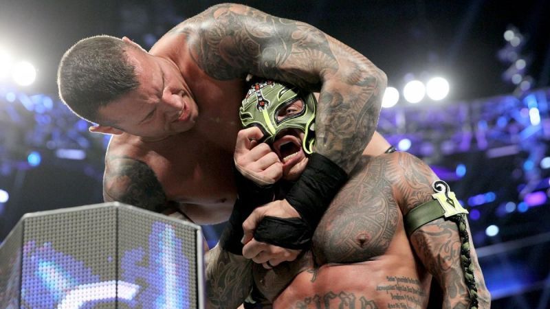 Orton attempts to demasked the Underdog.