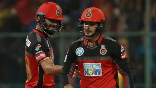 Who will replace De Kock in the RCB setup?