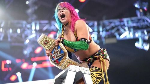 Asuka won the SmackDown Women's Title at TLC.