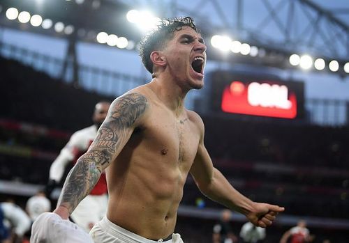 Lucas Torreira celebrates his goal