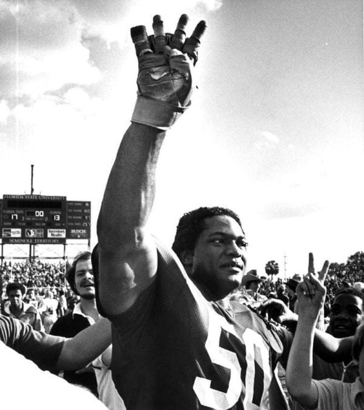 Ron Simmons with the crowd