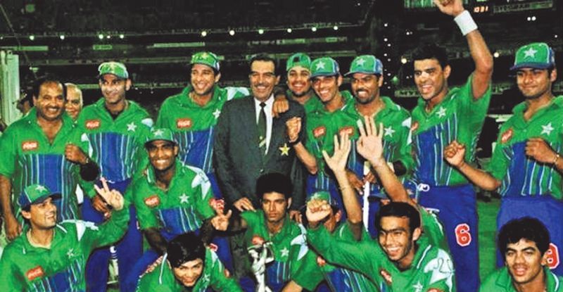 Pakistani team posing with the Man of the Match award