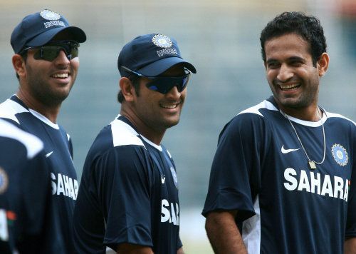 Yuvraj Singh (L), MS Dhoni (C) and Irfan Pathan