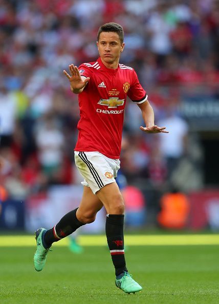 Herrera keeps Manchester United ticking