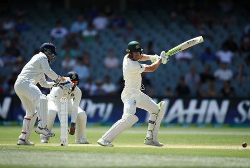 Rishabh Pant behind the stumps