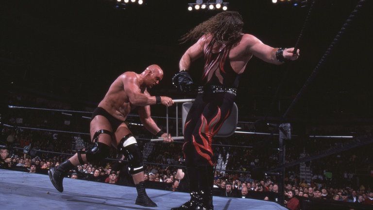 Stone Cold eliminates Kane to win the 2001 Royal Rumble