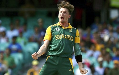 Dale Steyn believes that Australia are favorites despite 