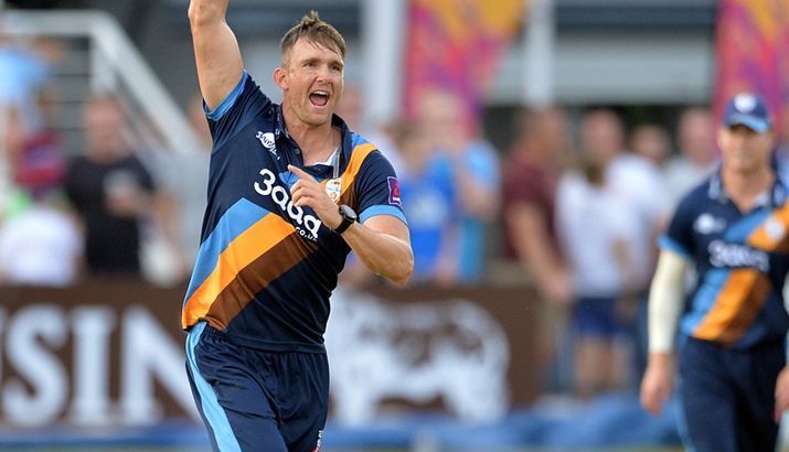 Hardus Viljoen in action for Derbyshire County Cricket Club