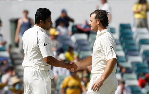 Anil Kumble (L) and Adam Gilchrist