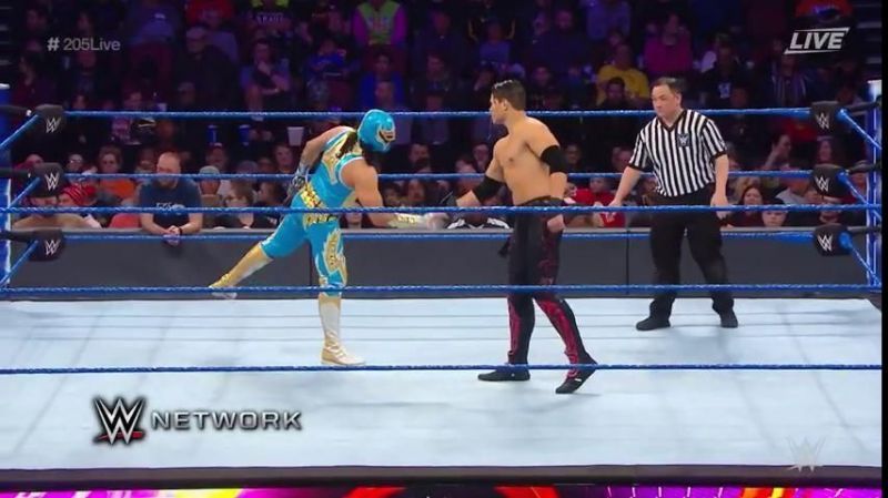 Carrillo and Metalik shook hands before their epic encounter