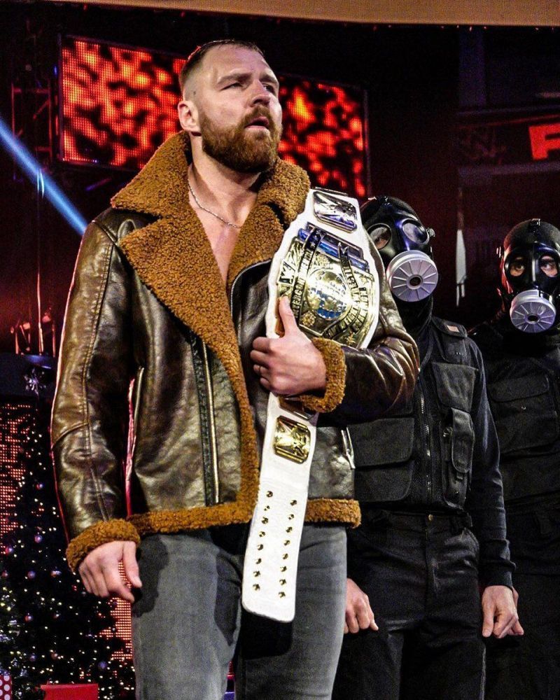 Dean Ambrose might enter Wrestlemania as the Intercontinental Champion this year