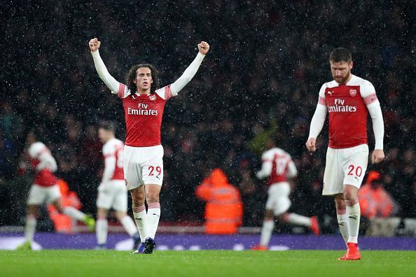 Arsenal keep their top four hopes alive
