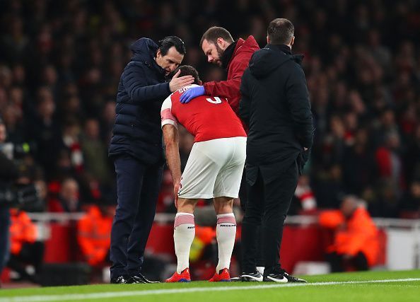 Arsenal finished the match with both their centre-backs&Acirc;&nbsp;out injured
