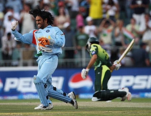 Ecstatic Dhoni after winning the 2007 T20 World Cup