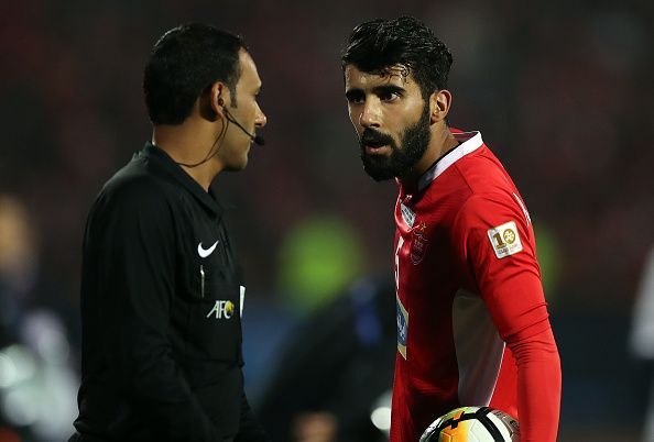 Bashar Resan in action for Persepolis v Kashima Antlers in the AFC Champions League Final 2nd Leg