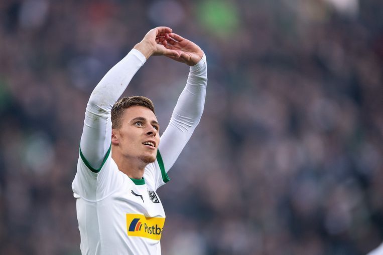 The younger Hazard is performing as good as his elder brother. Thorgan has got 9 goals and 6 assists to his name for Monchengladbach. He has created the highest number of scoring chances in Bundesliga. (44)