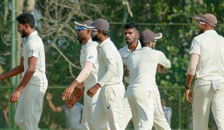 Kerala beat Gujarat to qualify for the Ranji Trophy semi-finals for the first time in their history