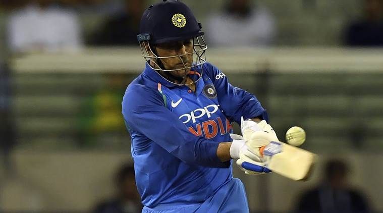 Dhoni scored 193 runs in the 3 matches