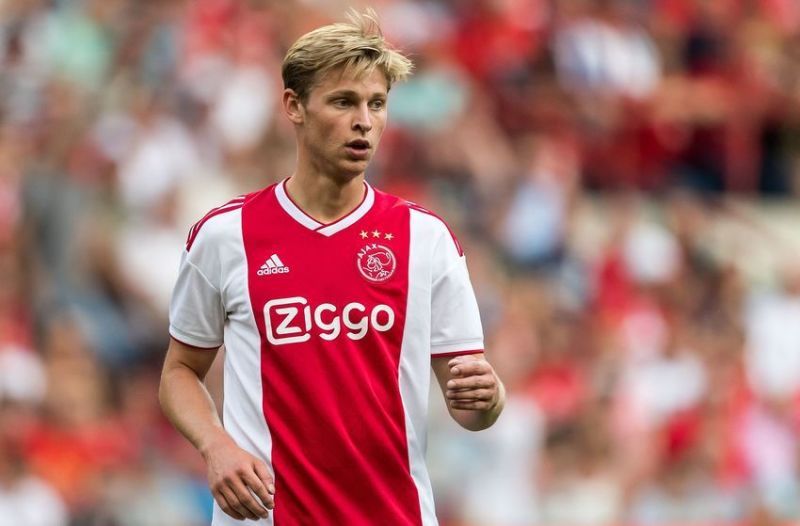 De Jong is heading to France.