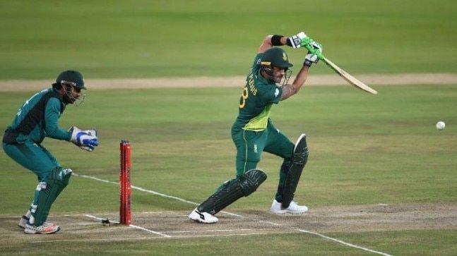 Faf du Plessis remained not out on 50.