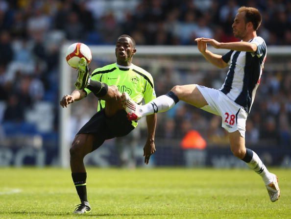 Valero contests for the ball in a match against Wigan in the PL