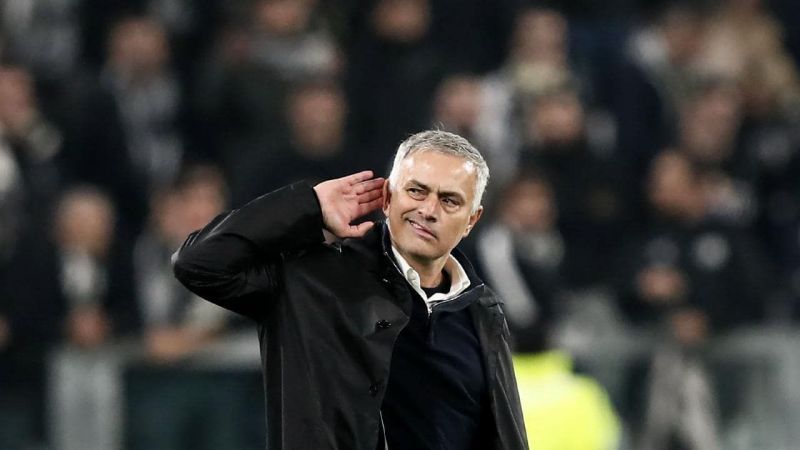 Mourinho gestures at the Juventus fans