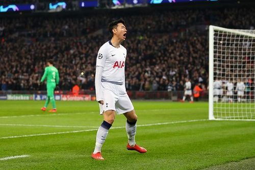 Tottenham Hotspur v Borussia Dortmund - UEFA Champions League Round of 16: First Leg