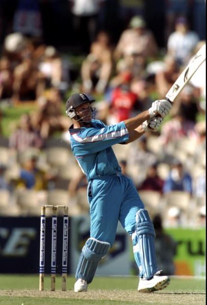 A stubborn innings by Graeme Hick took his team to the final of the 1992 World Cup.