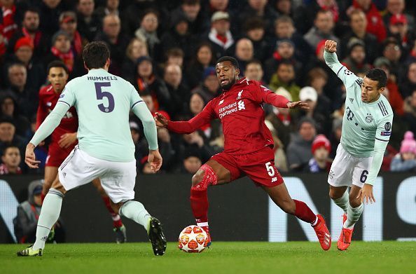 Hummels , Wijnaldum and Thiago in action