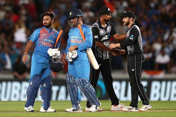 MS Dhoni and Rishabh Pant after winning the second T20