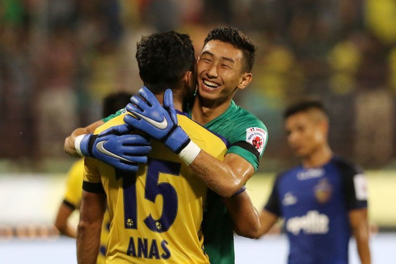 kerala blasters celebrating thier victory