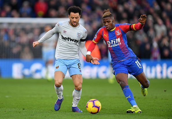 Felipe Anderson in action against Crystal Palace