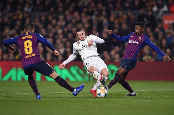 Gareth Bale in action against Barcelona in Copa del Rey semifinal.