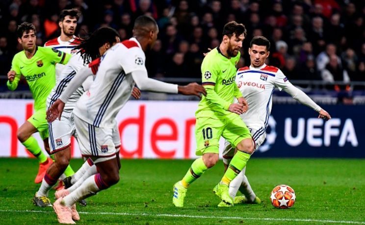 Lyon and Barcelona played out a goalless draw at Lyon