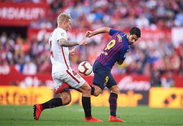 Simon Kjaer always let Suarez know that he was around