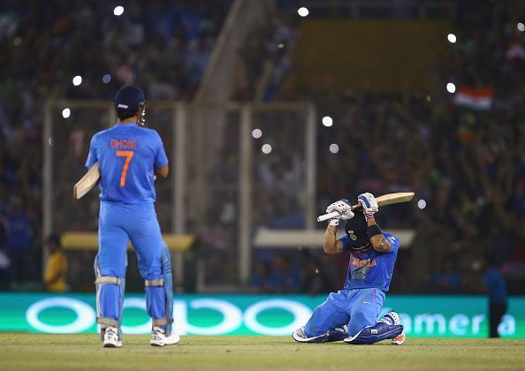 MSD Dhoni and Virat Kohli together winning the game for India