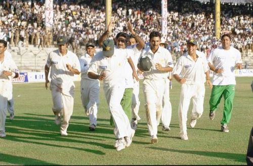 The Chennai crowd giving the Pakistan team a standing ovation