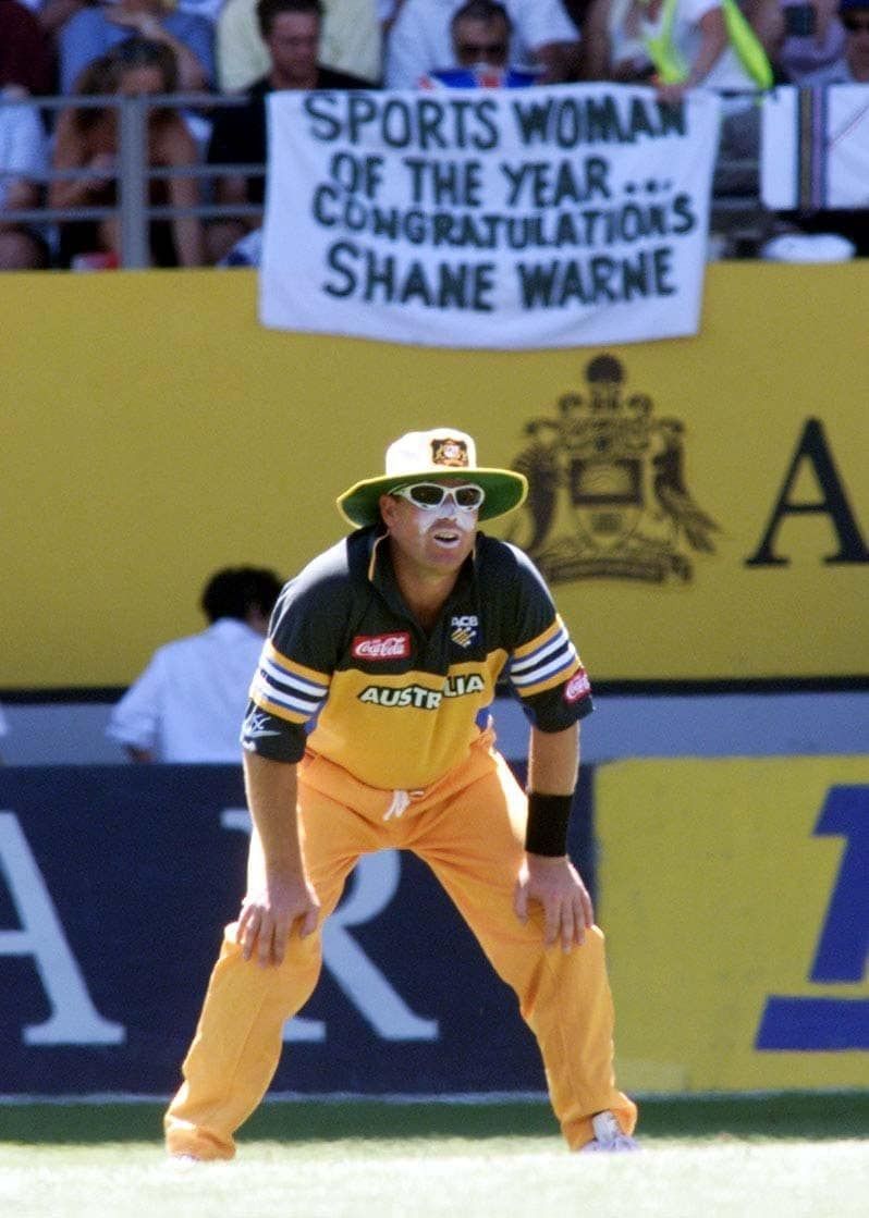 Shane Warne was absolutely roasted by fans at a stadium