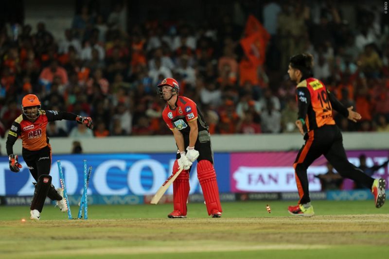 Rashid bowled AB De Villiers with a brilliant googly (Courtesy: iplt20.com)