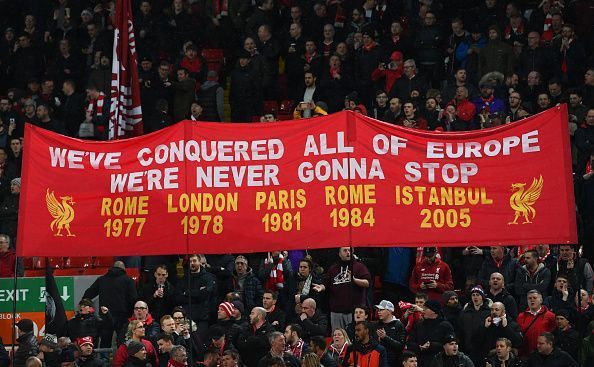 Liverpool fans are hoping that their team wins their first league title since 1990