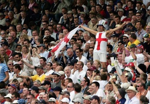 Barmy Army wet to welcome Smith & Warner!