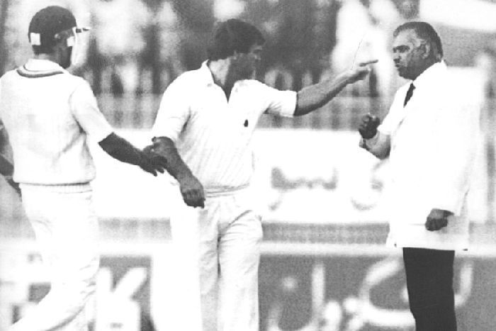 Mike Gatting jabbing his fingers at Pakistani umpire Shakoor Rana; Image Credits: Graham Morris